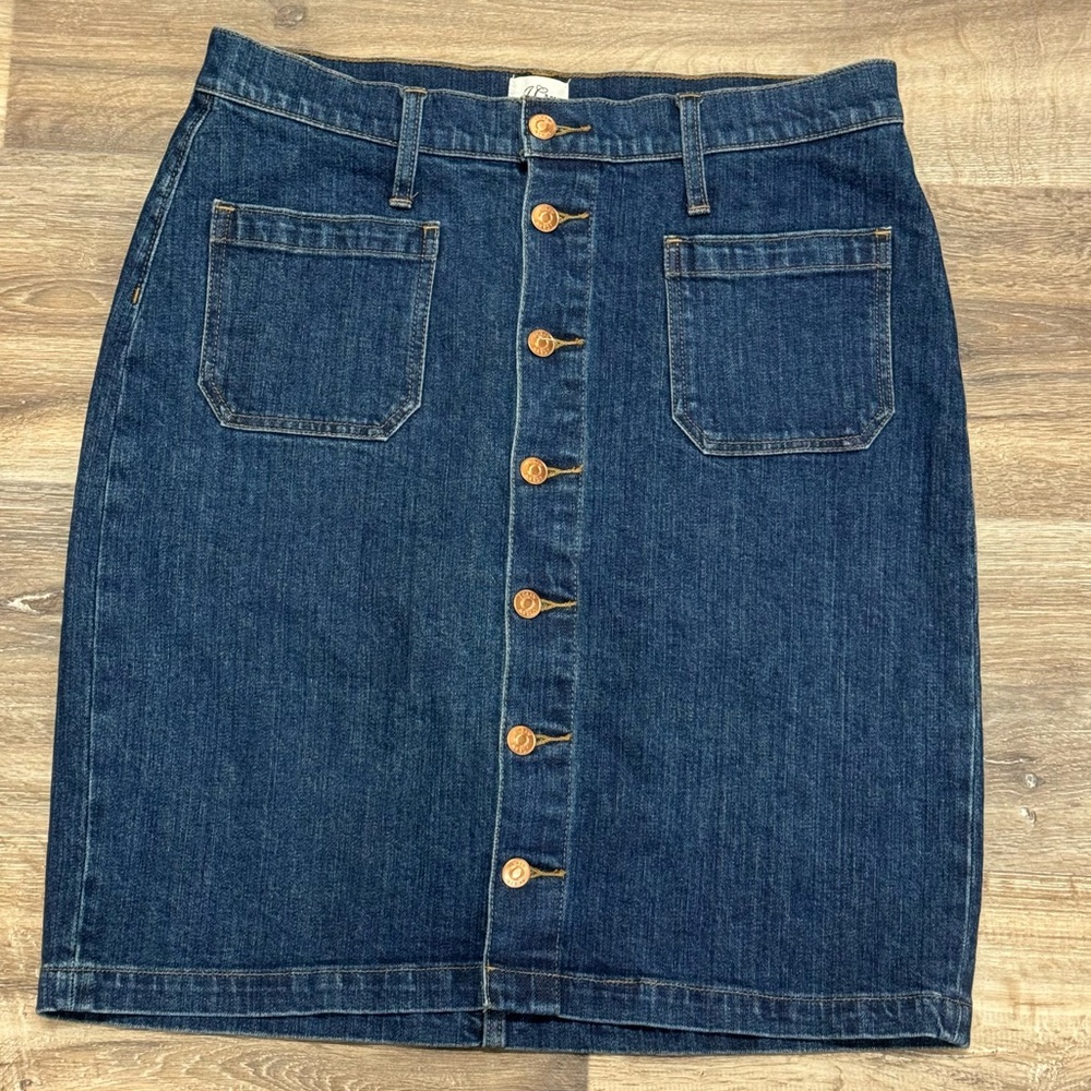 J Crew Button Down Denim Knee Length Skirt Women’s 30